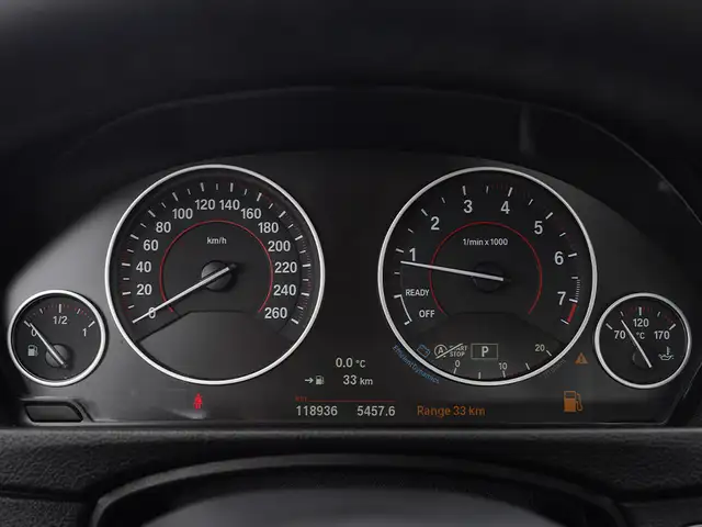 2016 BMW 328i xDrive AWD, Leather Seats, Sunroof, Cruise Control - Photo 11