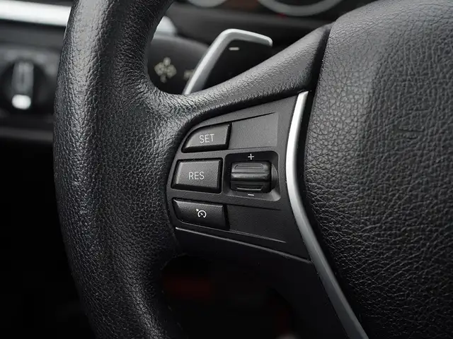 2016 BMW 328i xDrive AWD, Leather Seats, Sunroof, Cruise Control - Photo 12