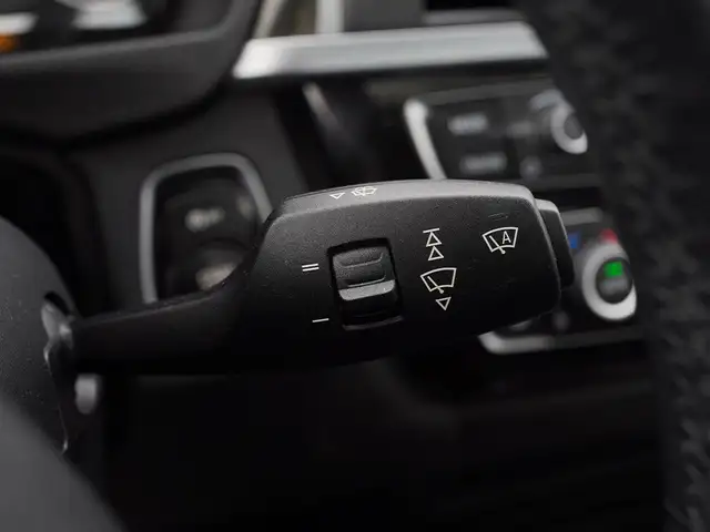 2016 BMW 328i xDrive AWD, Leather Seats, Sunroof, Cruise Control - Photo 14