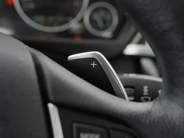 2016 BMW 328i xDrive AWD, Leather Seats, Sunroof, Cruise Control - Photo 16