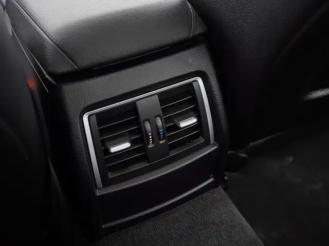 2016 BMW 328i xDrive AWD, Leather Seats, Sunroof, Cruise Control - Photo 30