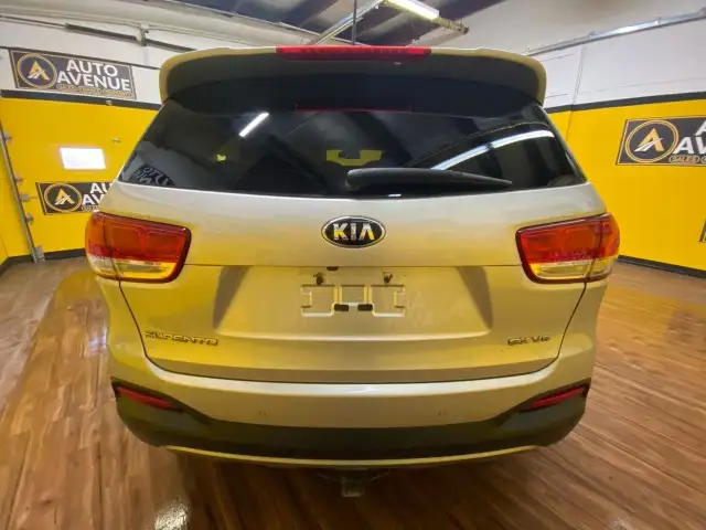 2016 Kia Sorento 3.3L EX  - PANORAMIC SUNROOF, HEATED STEERING W - Photo 4