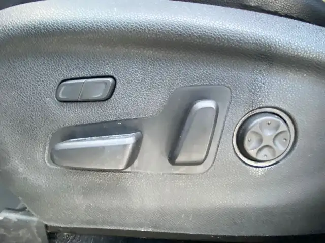 2016 Kia Sorento 3.3L EX  - PANORAMIC SUNROOF, HEATED STEERING W - Photo 13