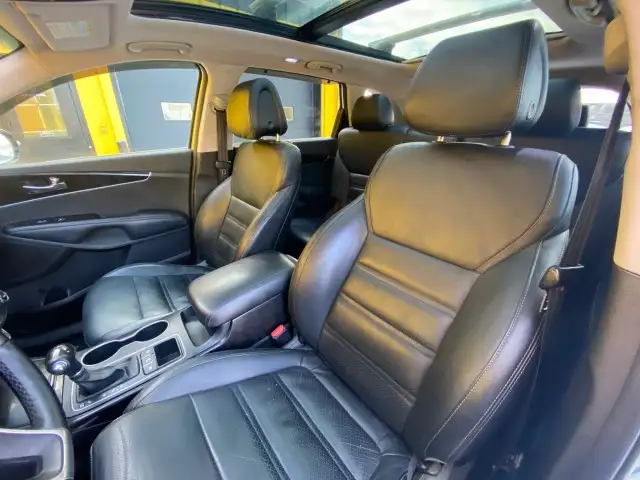 2016 Kia Sorento 3.3L EX  - PANORAMIC SUNROOF, HEATED STEERING W - Photo 23