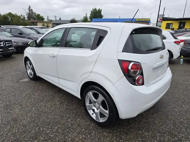2016 Chevrolet Sonic LT - BLUETOOTH, SUNROOF, FOLDING REAR SEATS - Photo 3