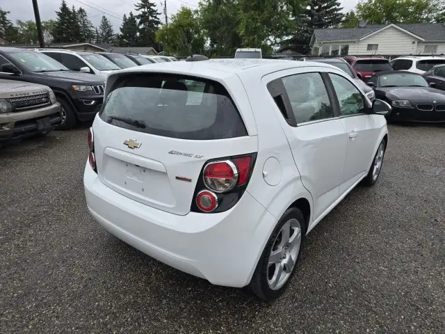 2016 Chevrolet Sonic LT - BLUETOOTH, SUNROOF, FOLDING REAR SEATS - Photo 5