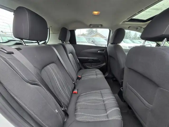 2016 Chevrolet Sonic LT - BLUETOOTH, SUNROOF, FOLDING REAR SEATS - Photo 11