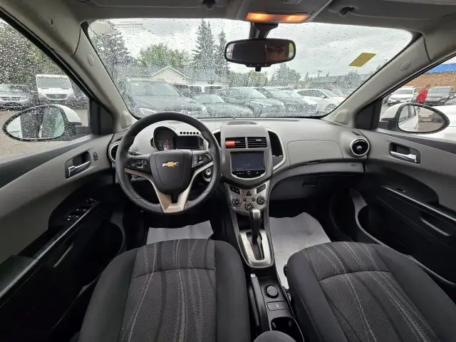 2016 Chevrolet Sonic LT - BLUETOOTH, SUNROOF, FOLDING REAR SEATS - Photo 13