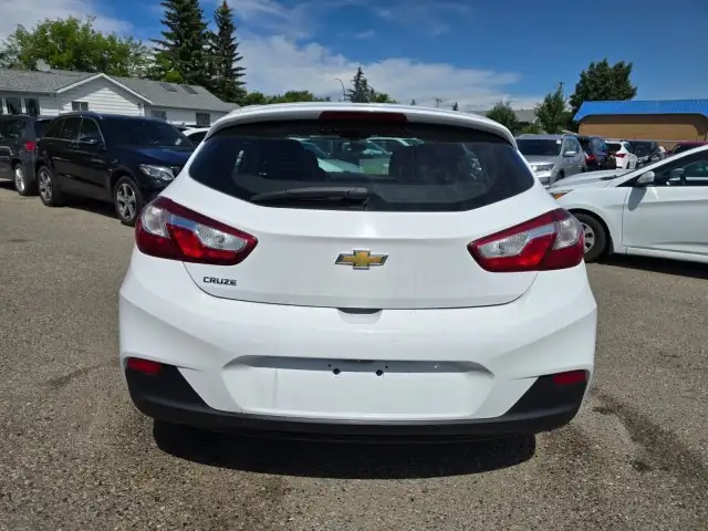 2019 Chevrolet Cruze LS - APPLE CARPLAY, ANDROID AUTO, 7 INCH TO - Photo 4
