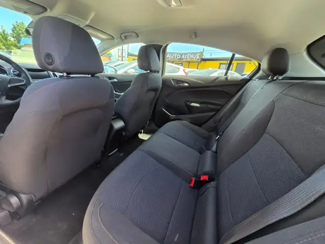 2019 Chevrolet Cruze LS - APPLE CARPLAY, ANDROID AUTO, 7 INCH TO - Photo 16