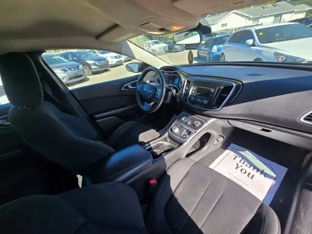 2016 Chrysler 200 LX - KEYLESS ENTRY, PUSH TO START! - Photo 15