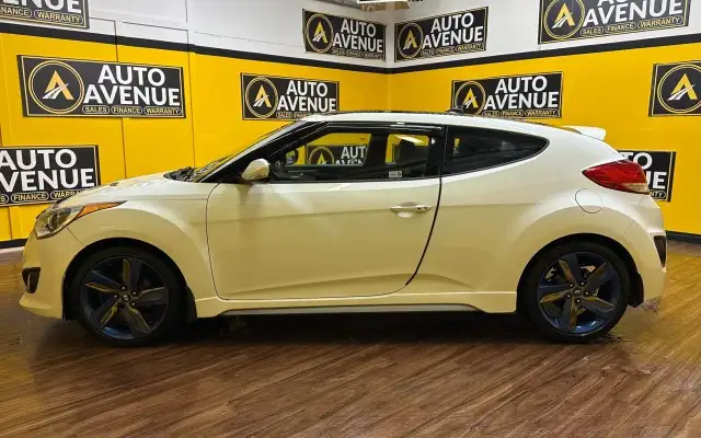 2013 Hyundai Veloster Turbo - NAVI! LEATHER! SUNROOF! - Photo 2