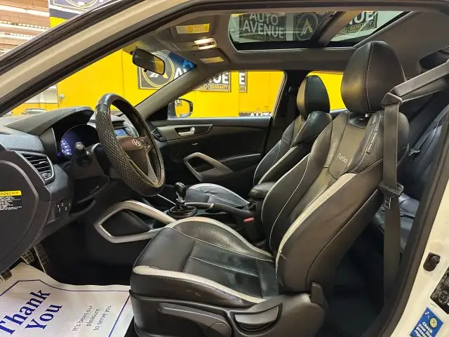 2013 Hyundai Veloster Turbo - NAVI! LEATHER! SUNROOF! - Photo 10