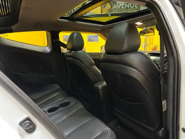 2013 Hyundai Veloster Turbo - NAVI! LEATHER! SUNROOF! - Photo 11