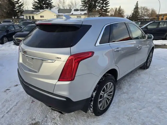 2018 Cadillac XT5 AWD - LUXURY 3.6 V6 SUV! LEATHER! SUNROOF! - Photo 5