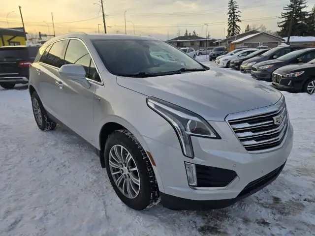 2018 Cadillac XT5 AWD - LUXURY 3.6 V6 SUV! LEATHER! SUNROOF! - Photo 7