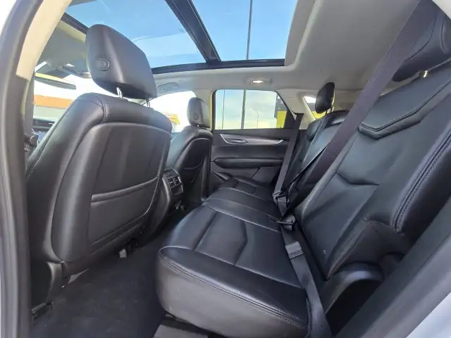 2018 Cadillac XT5 AWD - LUXURY 3.6 V6 SUV! LEATHER! SUNROOF! - Photo 22