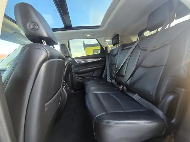 2018 Cadillac XT5 AWD - LUXURY 3.6 V6 SUV! LEATHER! SUNROOF! - Photo 23