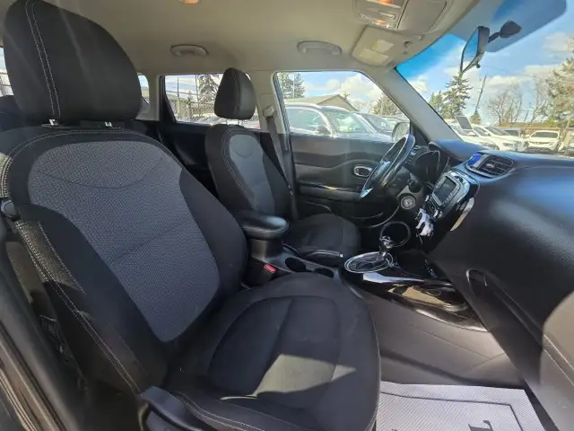 2017 Kia Soul EX - PREMIUM AUDIO SYSTEM - Photo 12