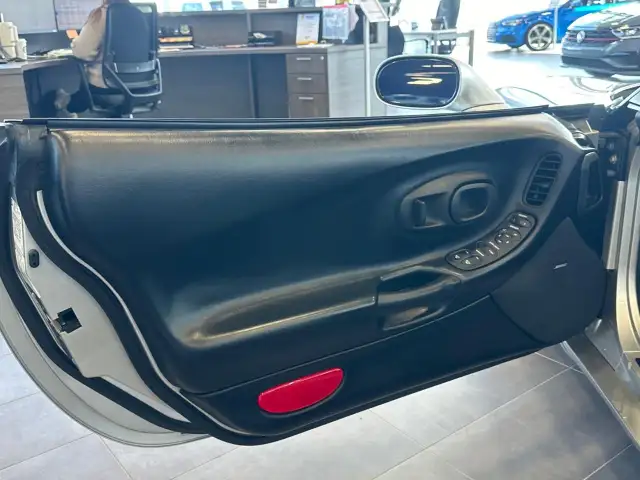 2002 Chevrolet Corvette 60,000 Original Kilometres|| Excellen... - Photo 9