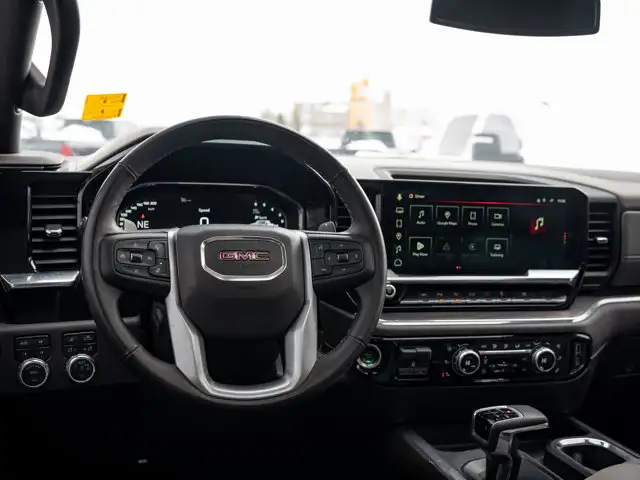 2025 GMC Sierra 1500 SLT - Photo 3