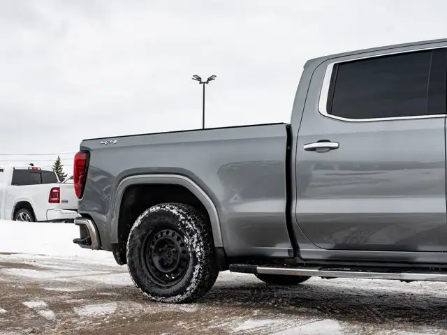 2025 GMC Sierra 1500 SLT - Photo 9