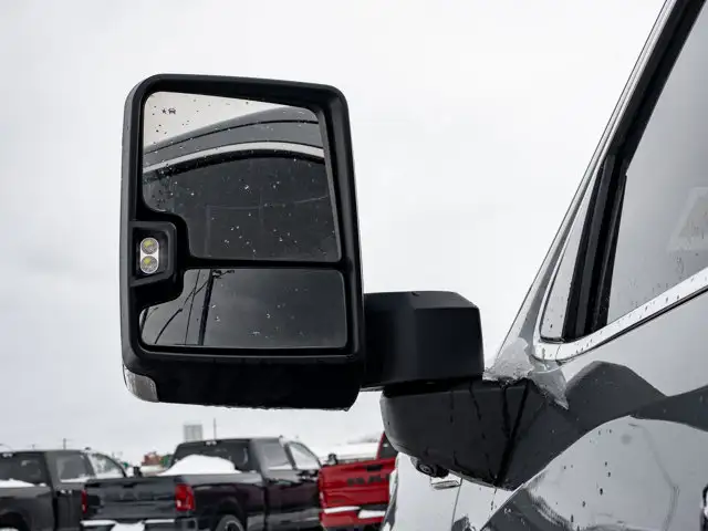 2025 GMC Sierra 1500 SLT - Photo 15