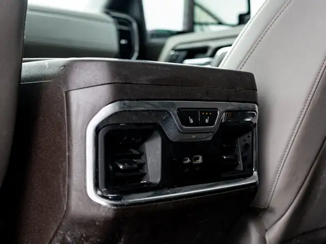 2025 GMC Sierra 1500 SLT - Photo 17
