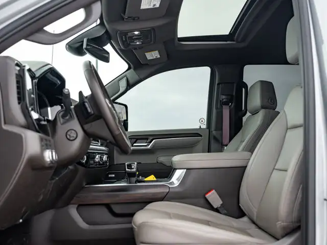 2025 GMC Sierra 1500 SLT - Photo 19