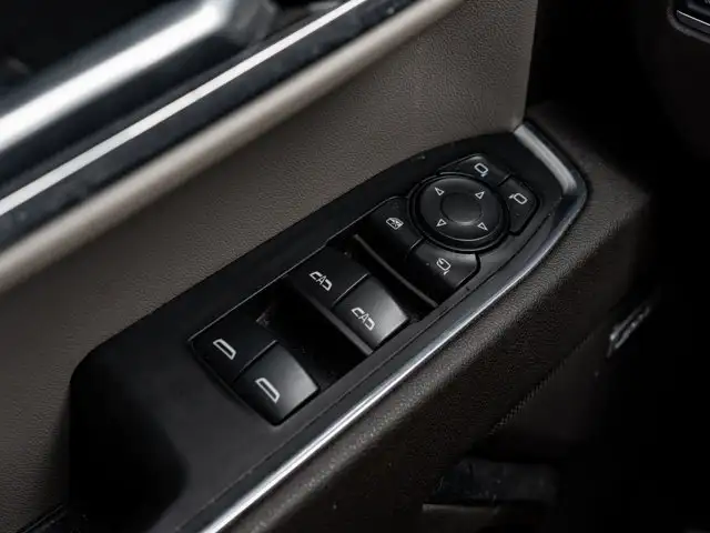 2025 GMC Sierra 1500 SLT - Photo 23
