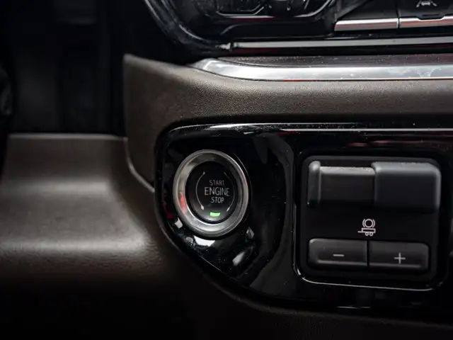 2025 GMC Sierra 1500 SLT - Photo 35