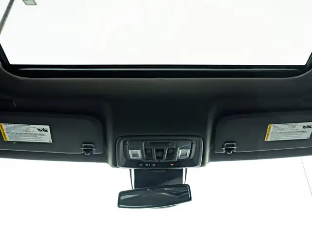 2025 GMC Sierra 1500 SLT - Photo 37