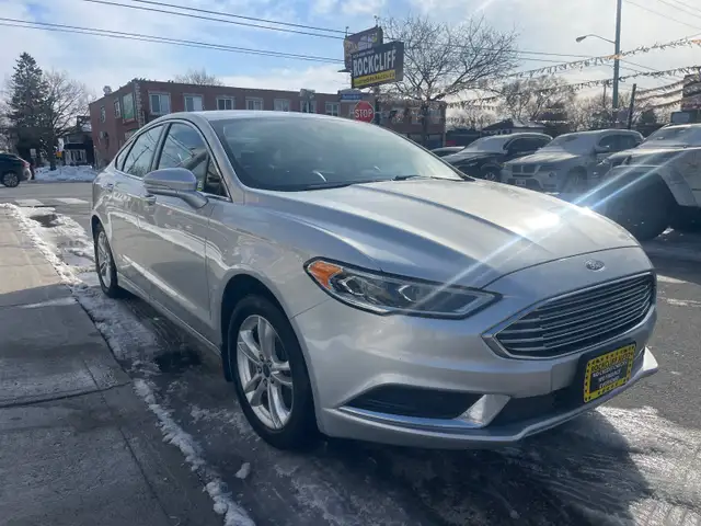 2018 Ford Fusion SE - Photo 3