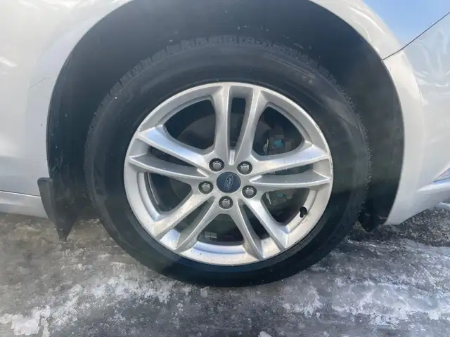 2018 Ford Fusion SE - Photo 4