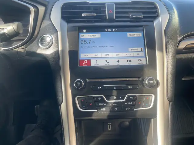 2018 Ford Fusion SE - Photo 13