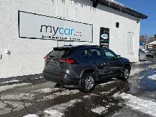 2024 Toyota RAV4 XLE - Photo 3