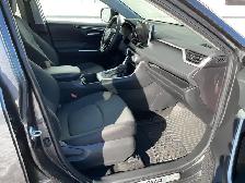 2024 Toyota RAV4 XLE - Photo 9