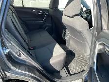 2024 Toyota RAV4 XLE - Photo 11