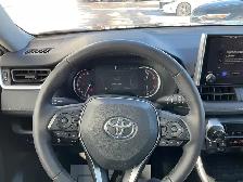 2024 Toyota RAV4 XLE - Photo 13