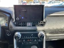 2024 Toyota RAV4 XLE - Photo 15