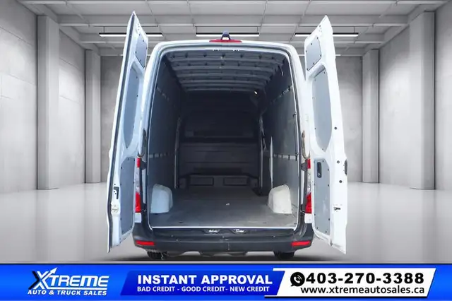 2025 Mercedes-Benz Sprinter Cargo Van 2500 High Roof I4 HO 170 N - Photo 10