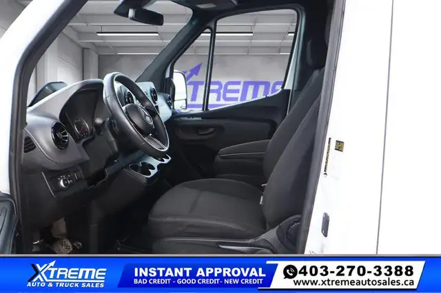 2025 Mercedes-Benz Sprinter Cargo Van 2500 High Roof I4 HO 170 N - Photo 11