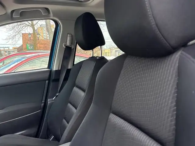 2013 MAZDA CX-5 TOURING | SUNROOF | SUPER CLEAN - Photo 6