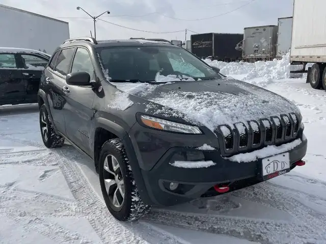 2016 JEEP CHEROKEE TRAILHAWK | 4WD | CLEAN CARFAX - Photo 3