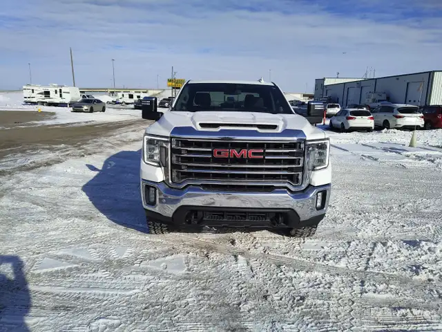 2022 GMC Sierra 3500HD - Photo 8