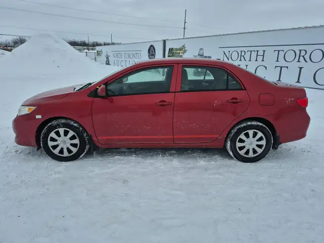 2010 Toyota Corolla - Photo 2