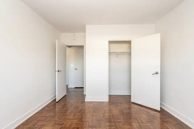 renovated one bedroom, Victoria park and St. clair - ID 2450 - Photo 9