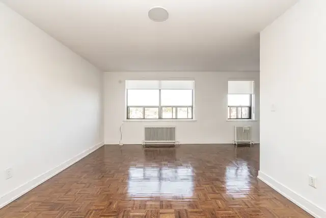 renovated one bedroom, Victoria park and St. clair - ID 2450 - Photo 11