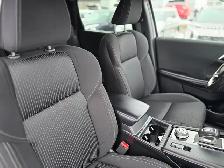 2022 Mitsubishi Outlander ES | Super All Wheel Control | Back Up - Photo 9