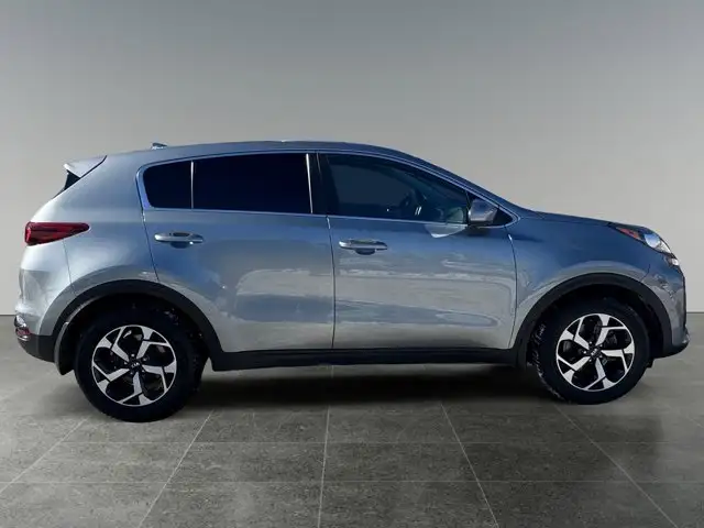 2021 Kia Sportage LX - Photo 5